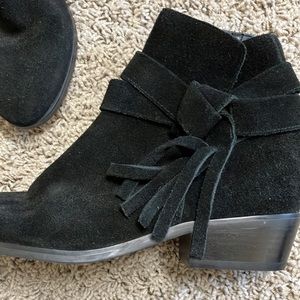 NEW Guess Suede Ankle Boots - Sz 6.5